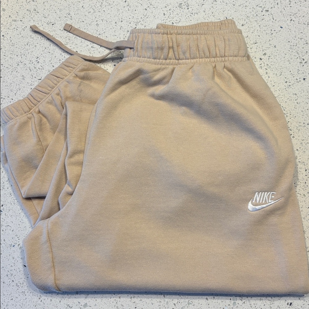 Nike Sportswear Oversized Club Fleece Sweatpants